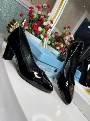 Luxury Patent Leather Big Feet Block Heel Shoes