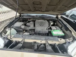 Toyota Tacoma 2017 Gold