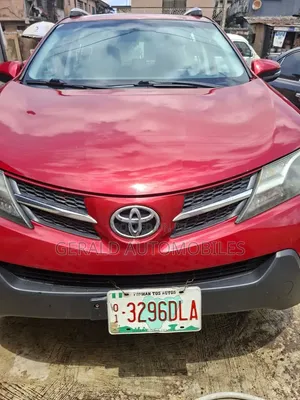 Toyota RAV4 2015 Red