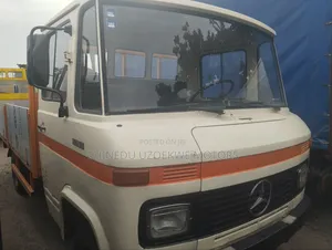 Mercedes Pickup Truck 608
