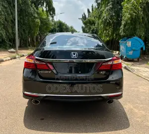 Honda Accord Touring V6 4dr Sedan FWD (3.5L 6cyl 6A) 2017 Black