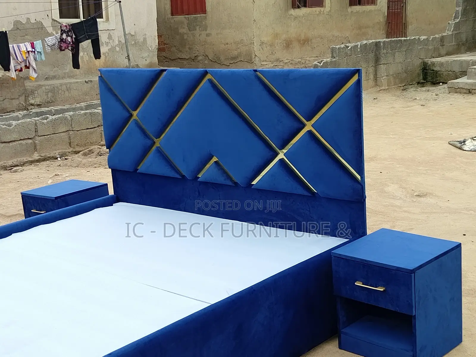 BDF40 G Bar 6x6ft Upholstered Bed Frame