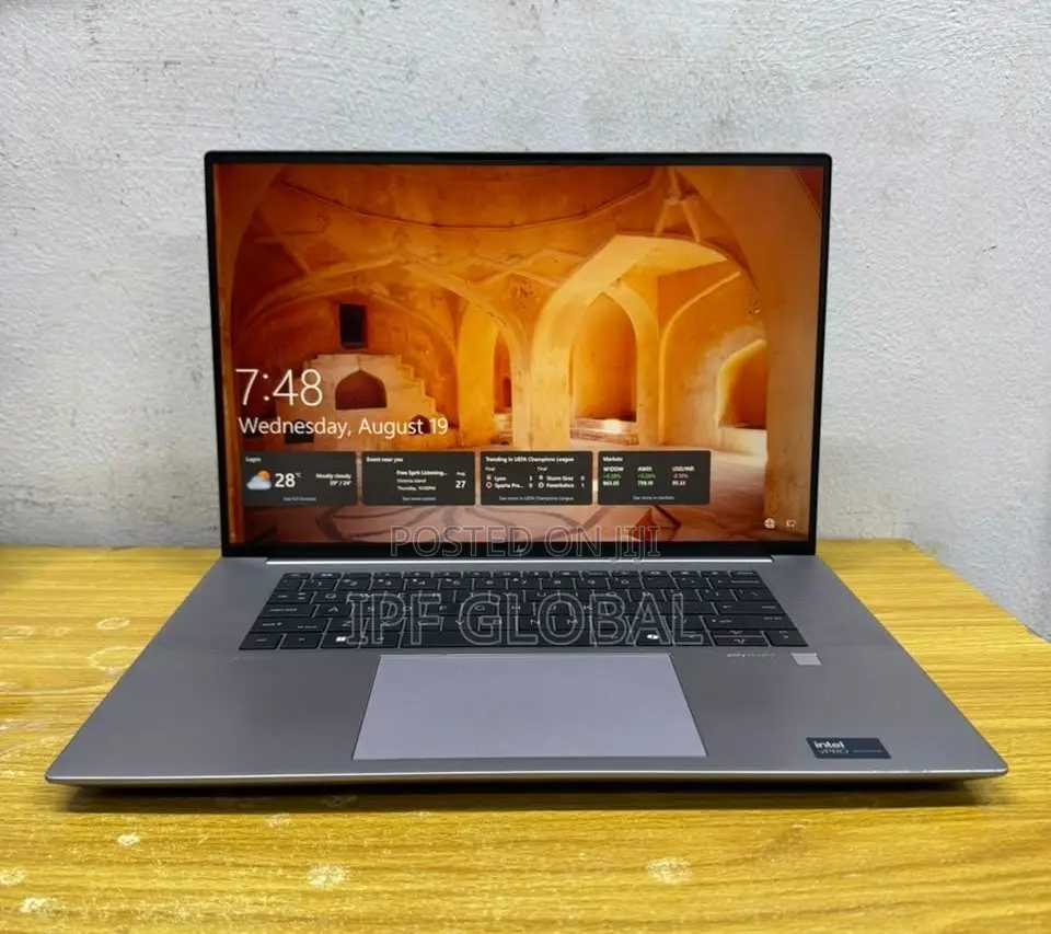 Laptop HP ZBook Studio 64GB Intel Core Ultra 7 SSD 4T