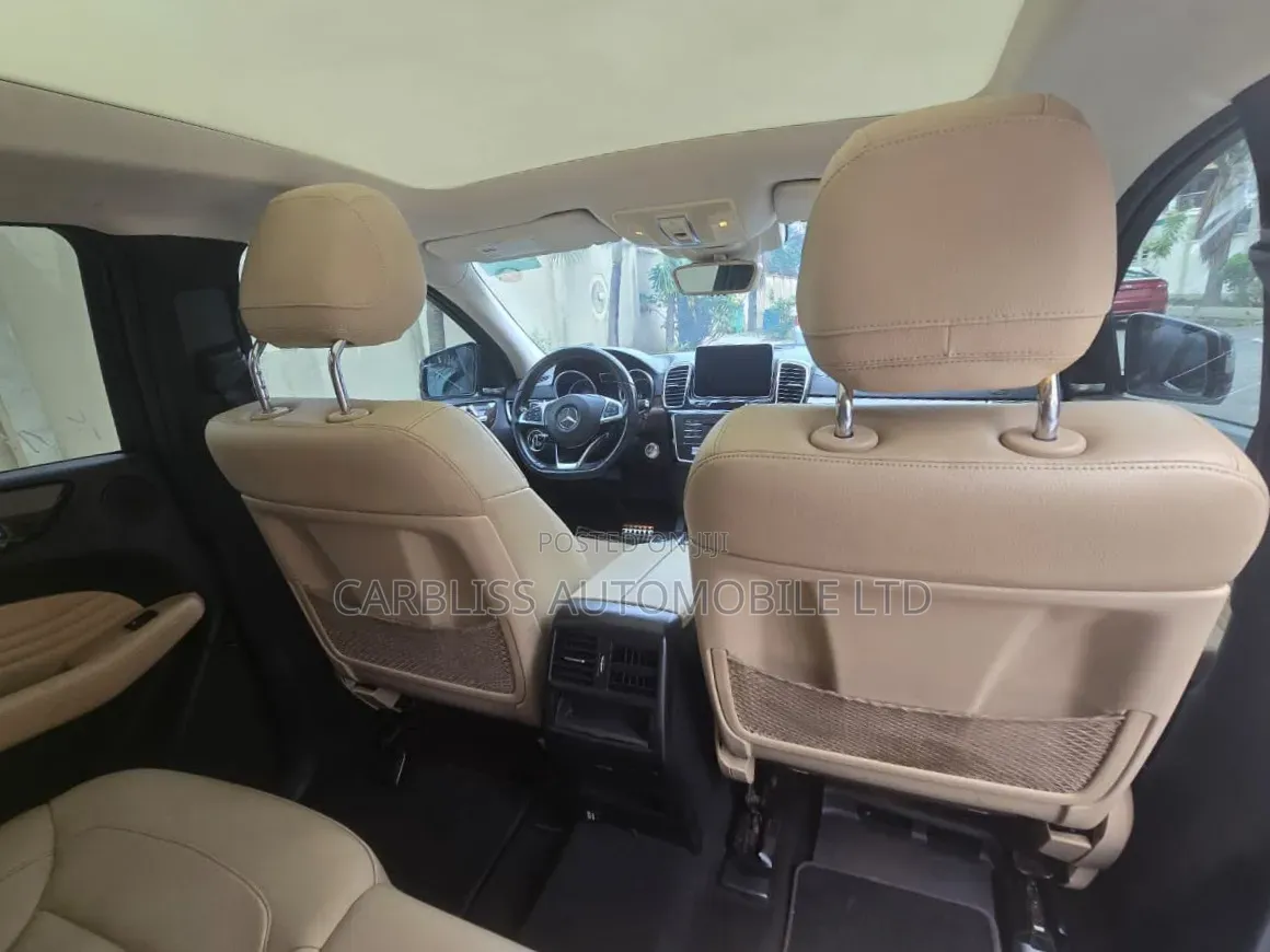 Mercedes-Benz GLE-Class 2016 Off white