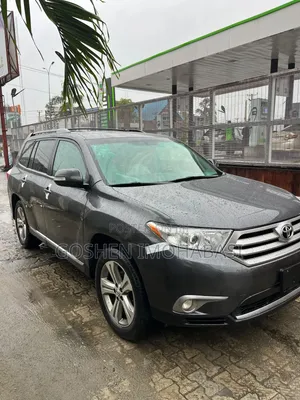 Toyota Highlander Limited 2011 Gray