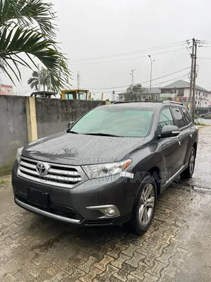 Toyota Highlander Limited 2011 Gray