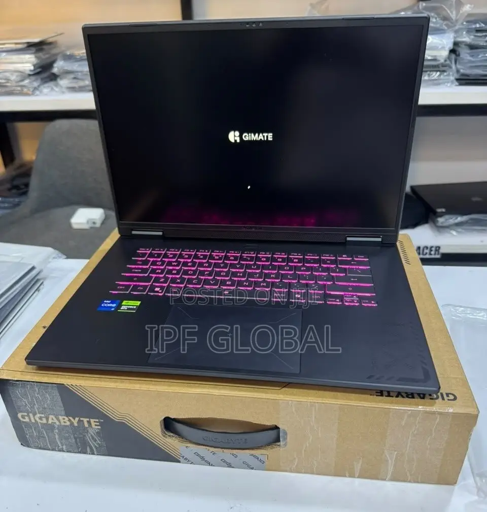 New Laptop Gigabyte 32GB Intel Core i7 SSD 1T