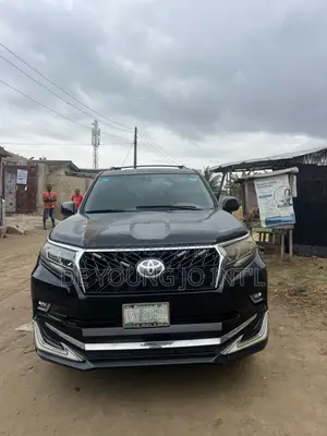 Toyota Land Cruiser Prado 2024 Black