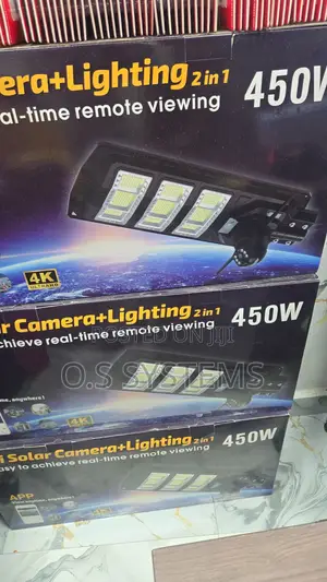 Solar Camera + Floodlight 2-in-1 Product.