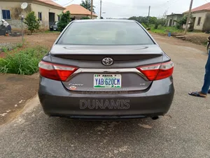 Toyota Camry 2016 Gray