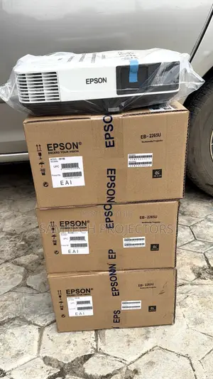 New Epson 5500 Lumens for Large Meeting Rooms, Church, Home Cinema