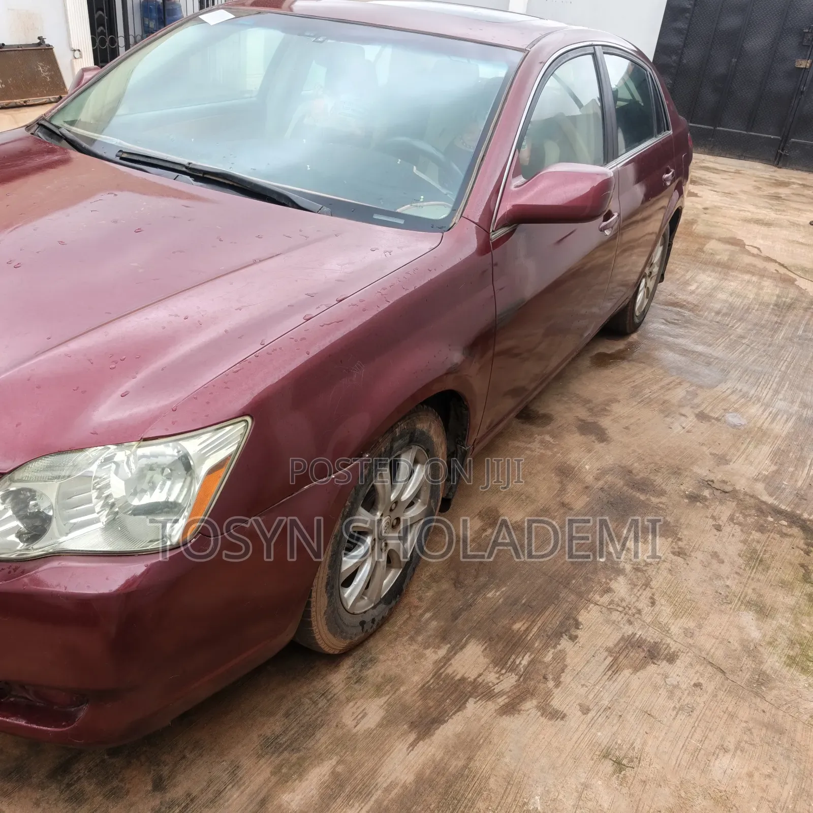 Toyota Avalon 2010 Red