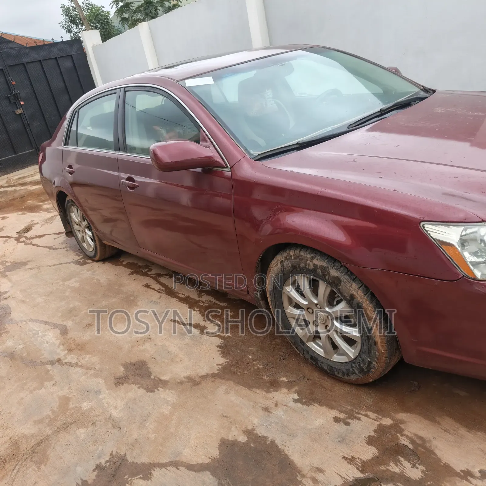 Toyota Avalon 2010 Red