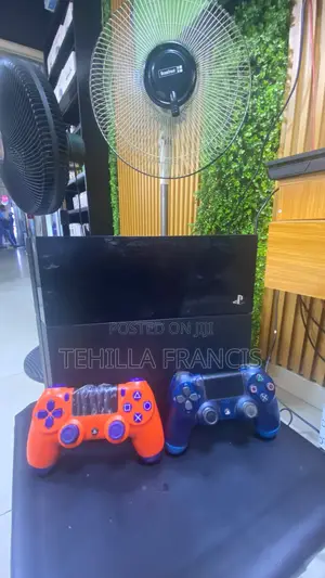 Onetime Offer Ps4 Standard Two Pads and 8games Games for 
