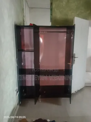 Used Wardrobe Declutter