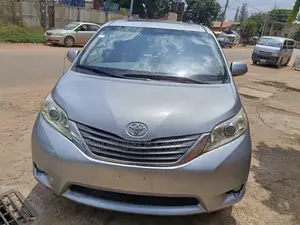Toyota Sienna 2012 Gray