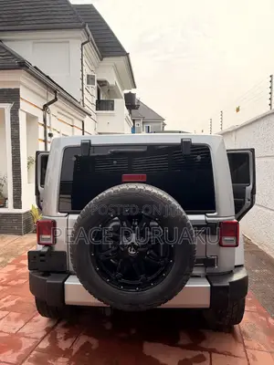 Jeep Wrangler Rubicon 2dr SUV 4WD (3.6L 6cyl 6M) 2014 Silver