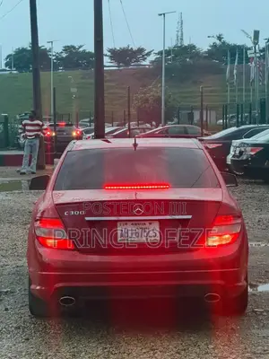 Mercedes-Benz C300 2011 Red