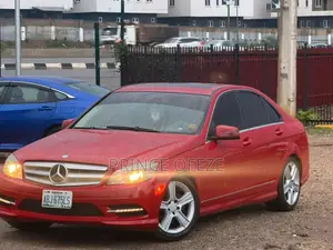 Mercedes-Benz C300 2011 Red