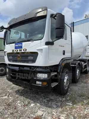 Used Concrete Mixer Truck Zoomlion HOWO 12m3