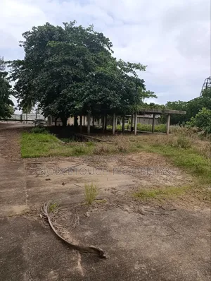 72 Hectares of Land at AGBOWA Along KETU EPE EXPRESSWAY