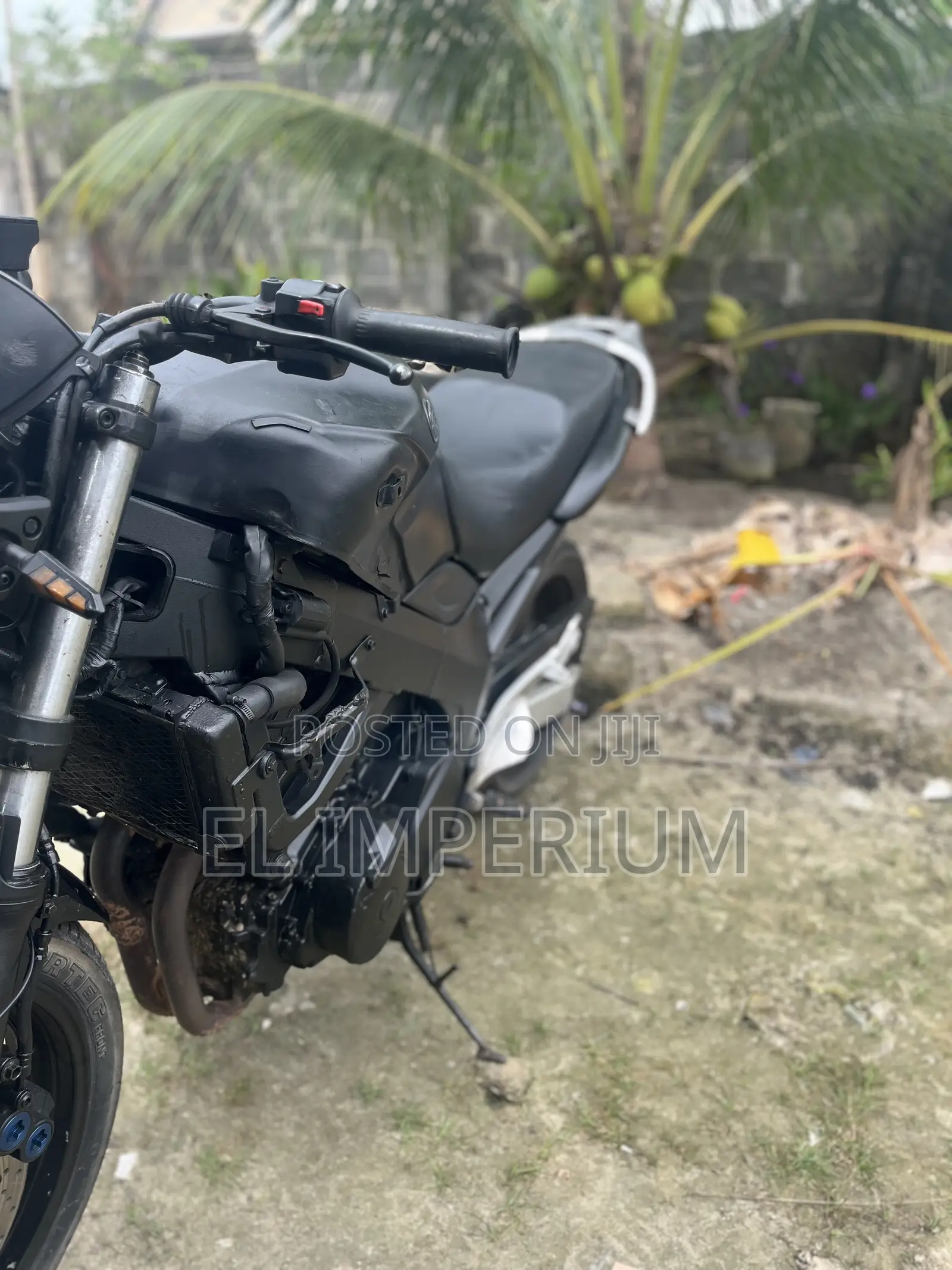 Yamaha 2010 Black