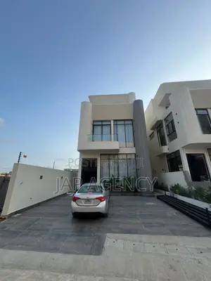 5bdrm House in Lekki Phase 1 for sale