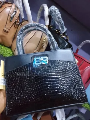 Qaza Elegant With One Extra Purse