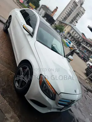Mercedes-Benz C300 2016 White
