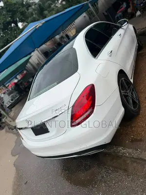 Mercedes-Benz C300 2016 White