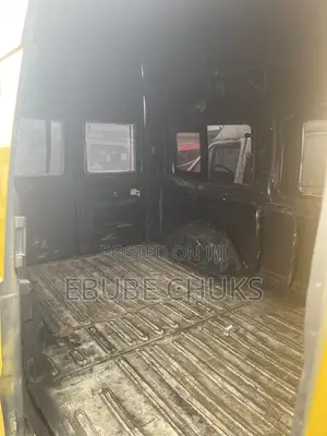 Ford Transit 2002 Yellow