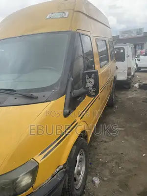 Ford Transit 2002 Yellow