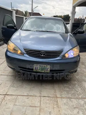 Toyota Camry XLE V6 4dr Sedan (3.0L 6cyl 5A) 2004 Blue