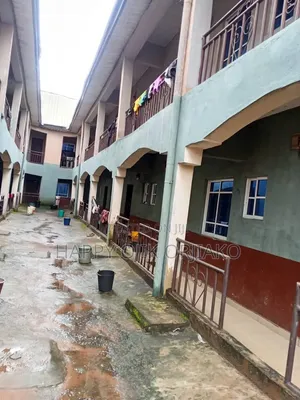 20bdrm Block of Flats in Happy Home Estate, Owerri for sale