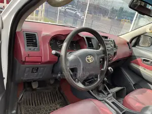 Toyota Hilux 2015 White