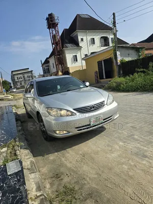 Toyota Camry 2005 Silver