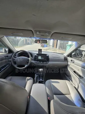 Toyota Camry 2005 Silver