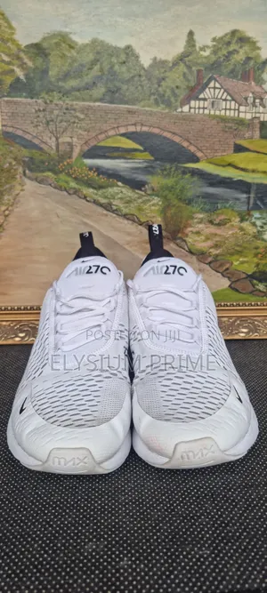 Nike Air Max 270