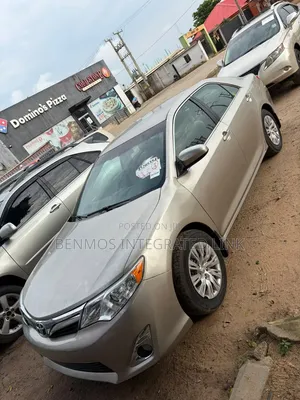 Toyota Camry 2012 Gold