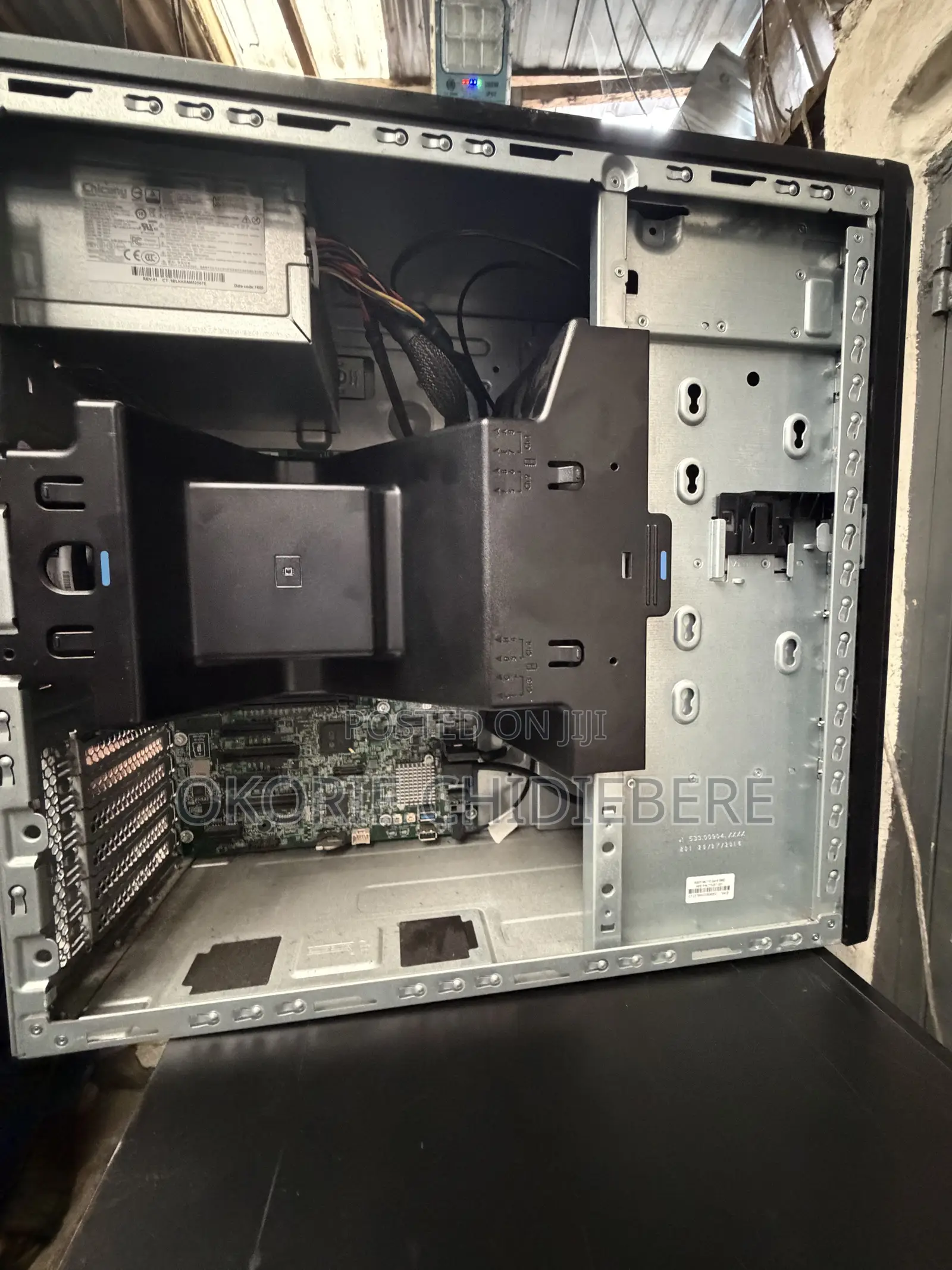Server HP ProLiant ML 32GB Intel Xeon HDD+SSD 2T