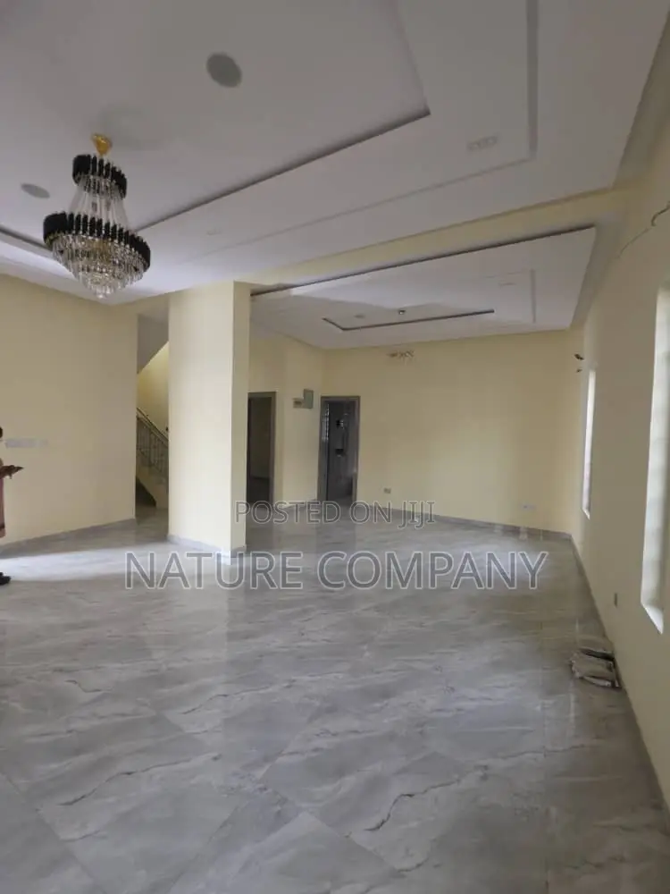 5bdrm Duplex in Omole Phase 2 for rent