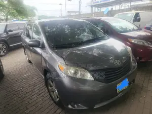 Toyota Sienna 2012 Gray
