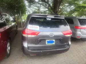 Toyota Sienna 2012 Gray