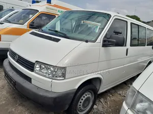 Volkswagen Transporter 2004 White