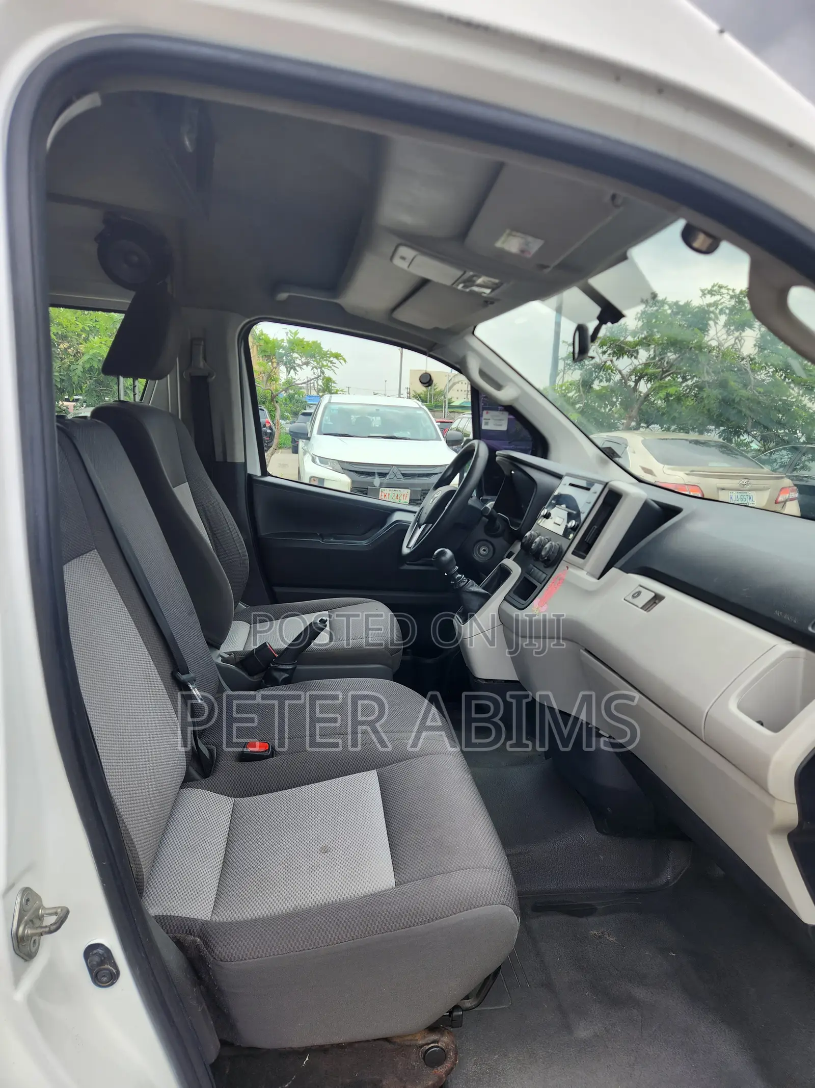 Toyota HiAce 2022 White