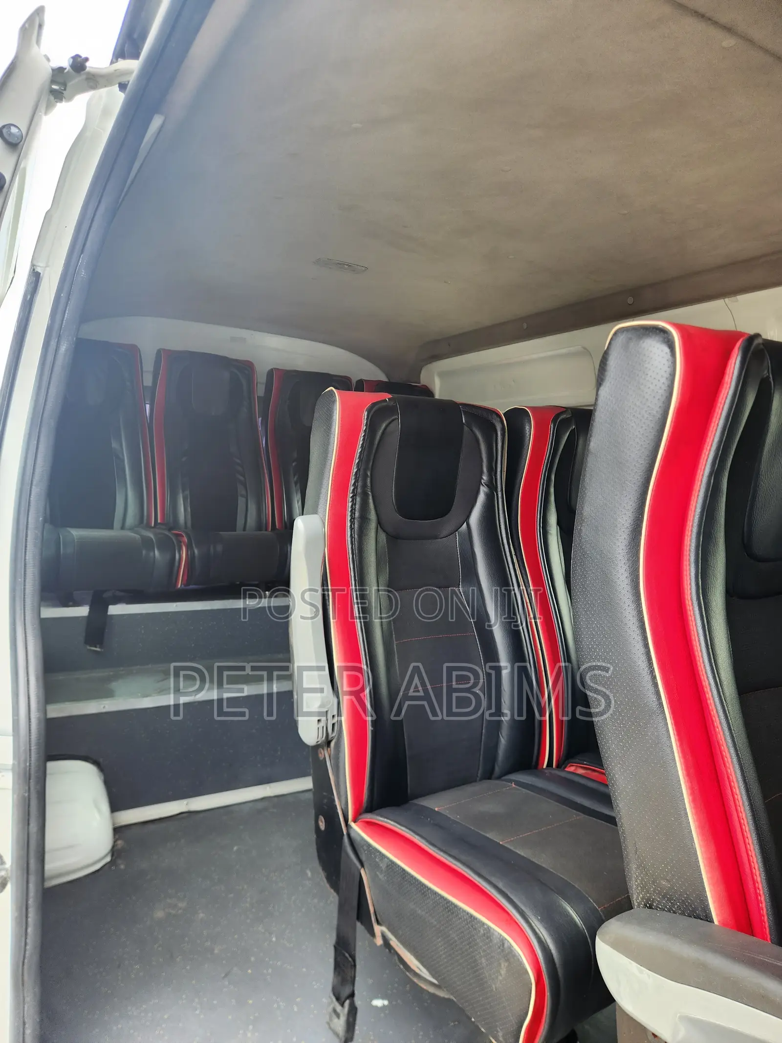 Toyota HiAce 2022 White