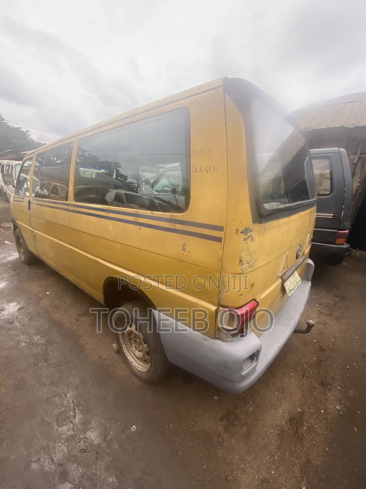 Volkswagen Transporter 1999 Yellow