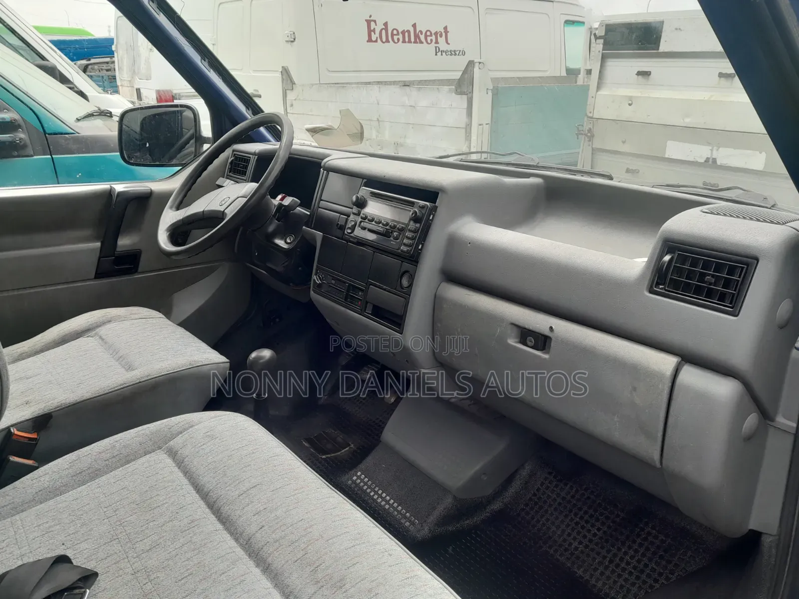 Volkswagen Transporter 2005 Blue