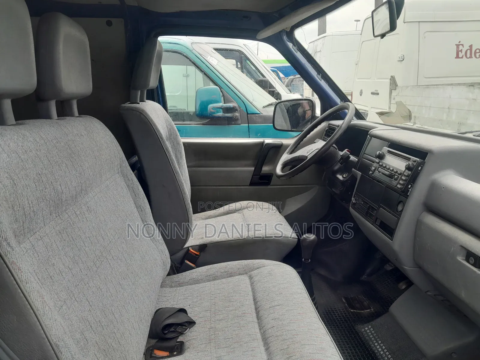 Volkswagen Transporter 2005 Blue