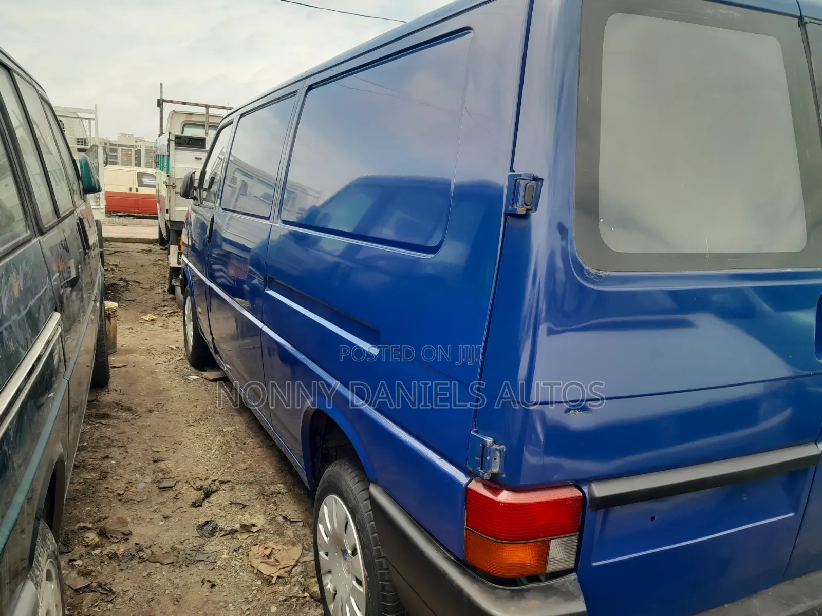Volkswagen Transporter 2005 Blue